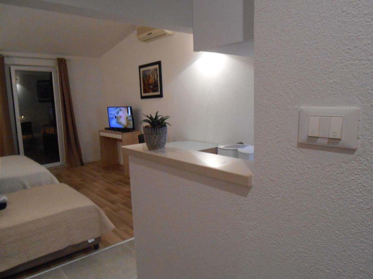 Apartments Nina M Башка-Вода Экстерьер фото