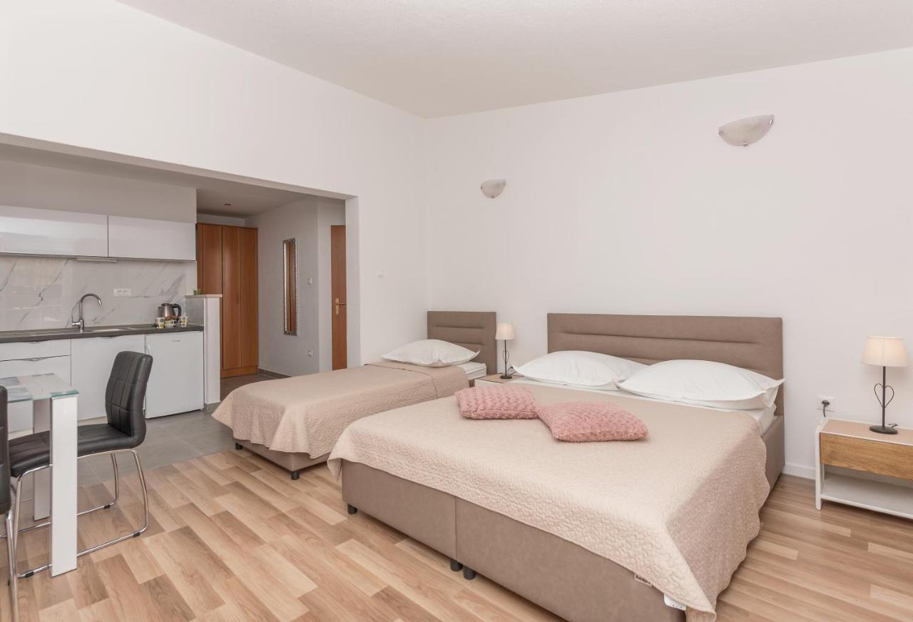 Apartments Nina M Башка-Вода Экстерьер фото